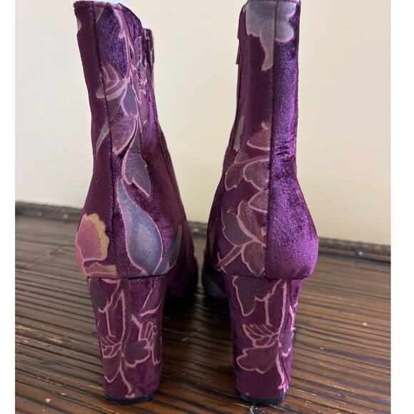 Steve Madden Elissa Grand Burgundy Velvet Floral Chunky Heel Ankle Boot 9.5 - Picture 3 of 8